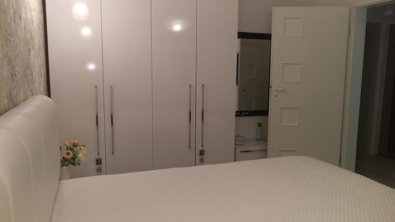 Luxury Sunrise Complex Apartment Zlatni pjasătsi Eksteriør bilde